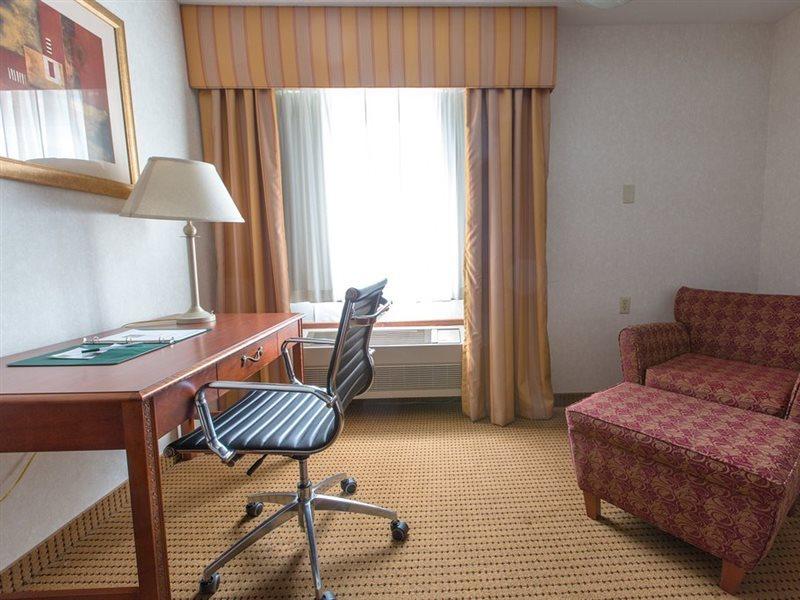 Quality Inn & Suites University Ларами Экстерьер фото