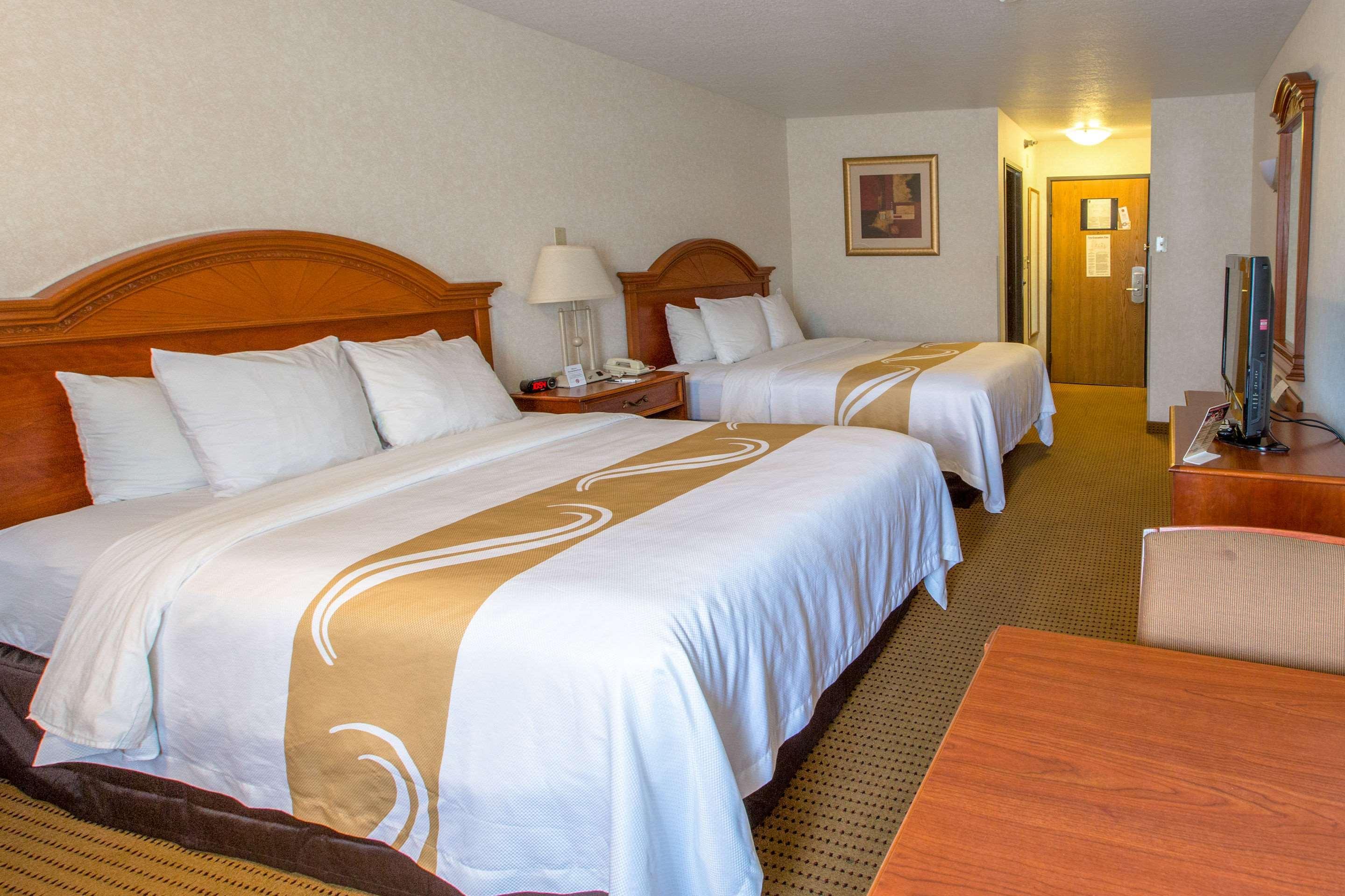 Quality Inn & Suites University Ларами Экстерьер фото