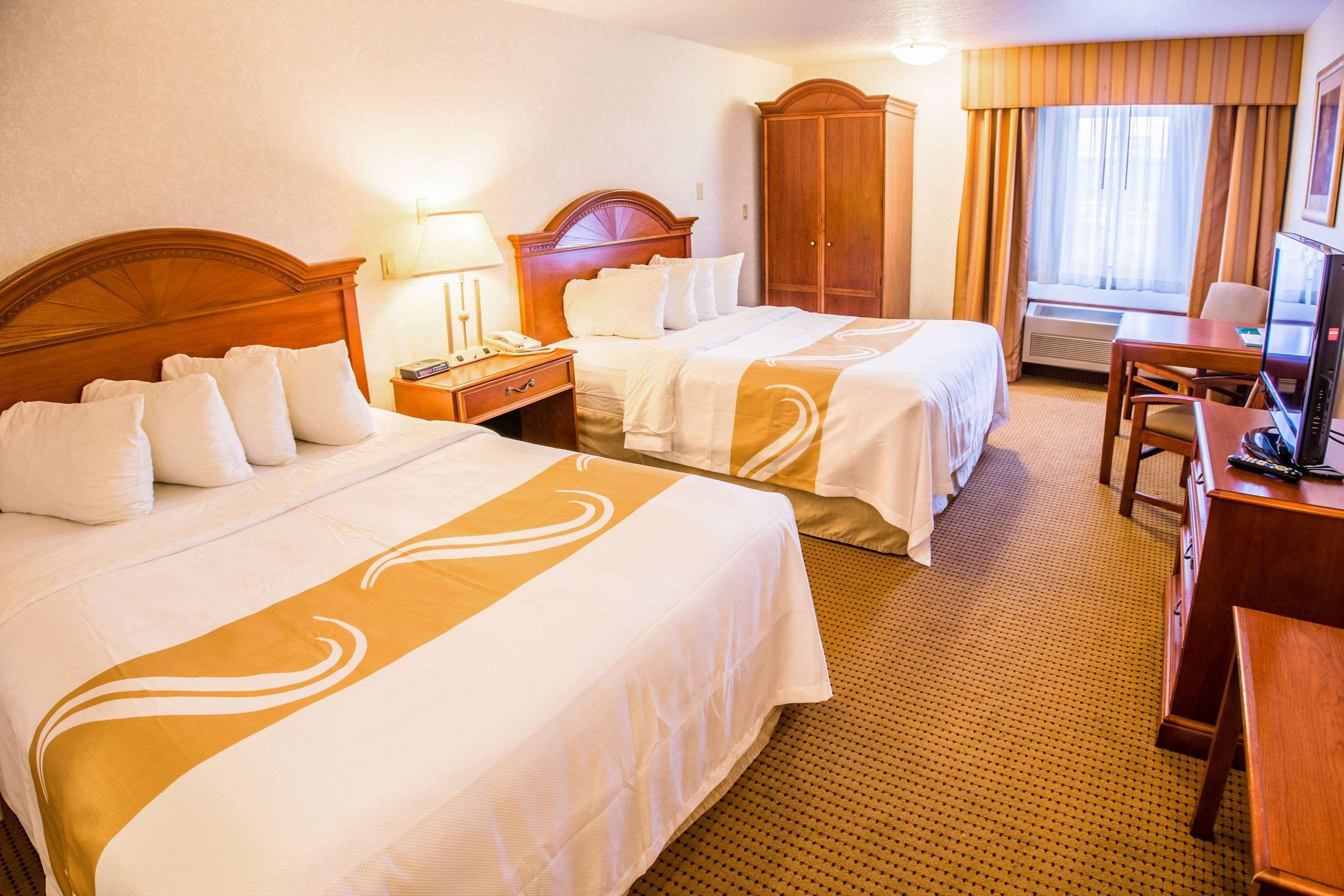Quality Inn & Suites University Ларами Экстерьер фото