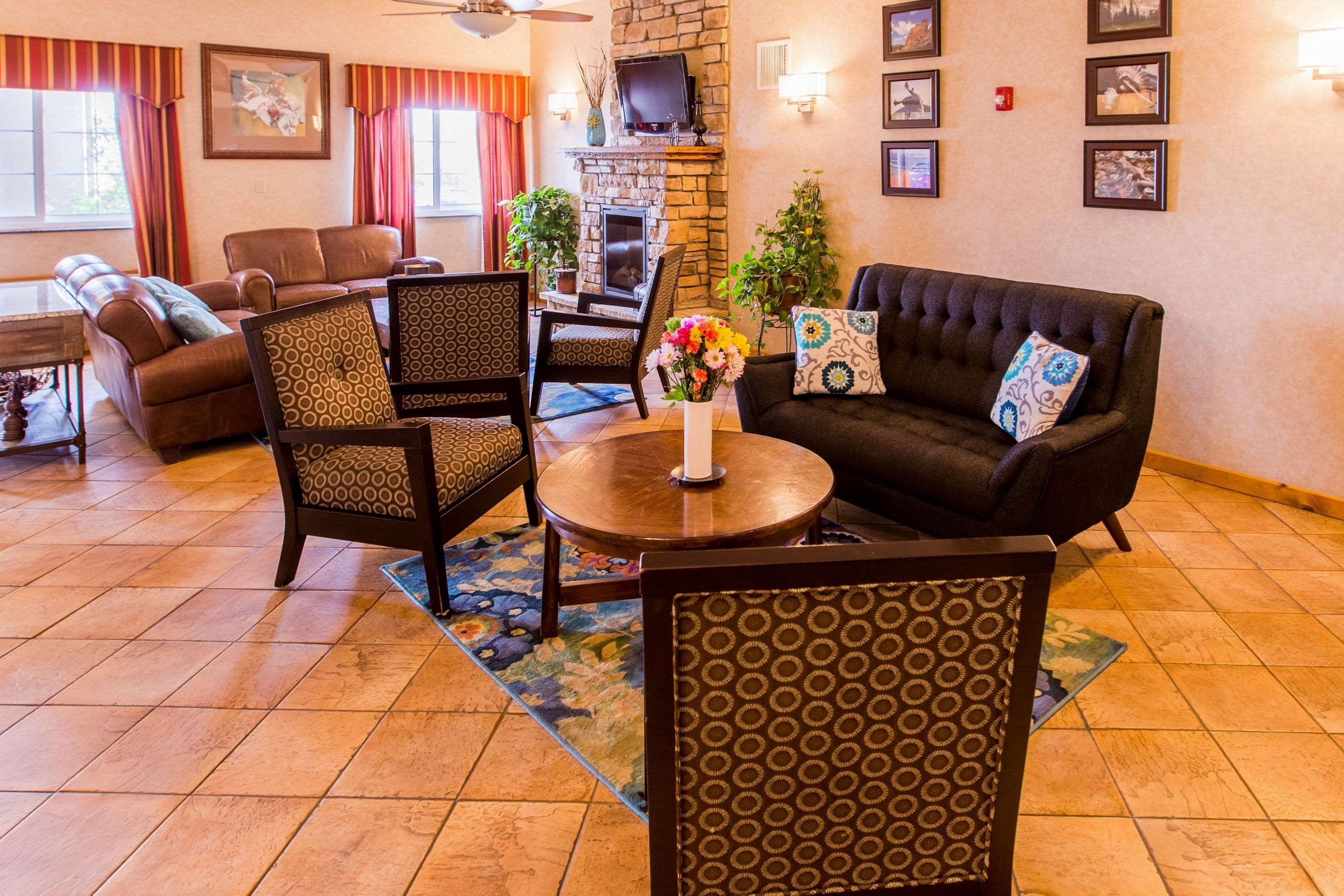 Quality Inn & Suites University Ларами Экстерьер фото