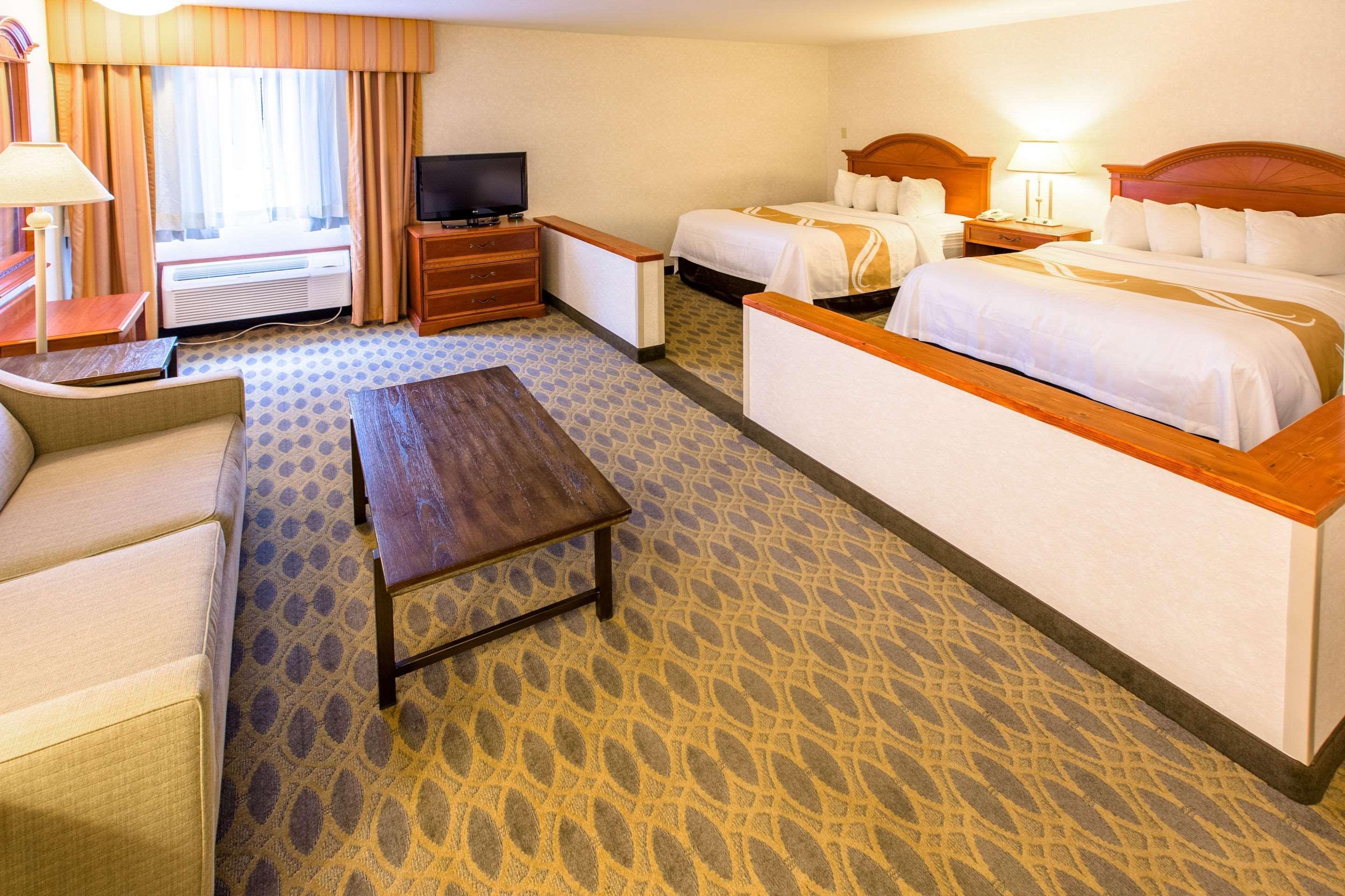 Quality Inn & Suites University Ларами Экстерьер фото
