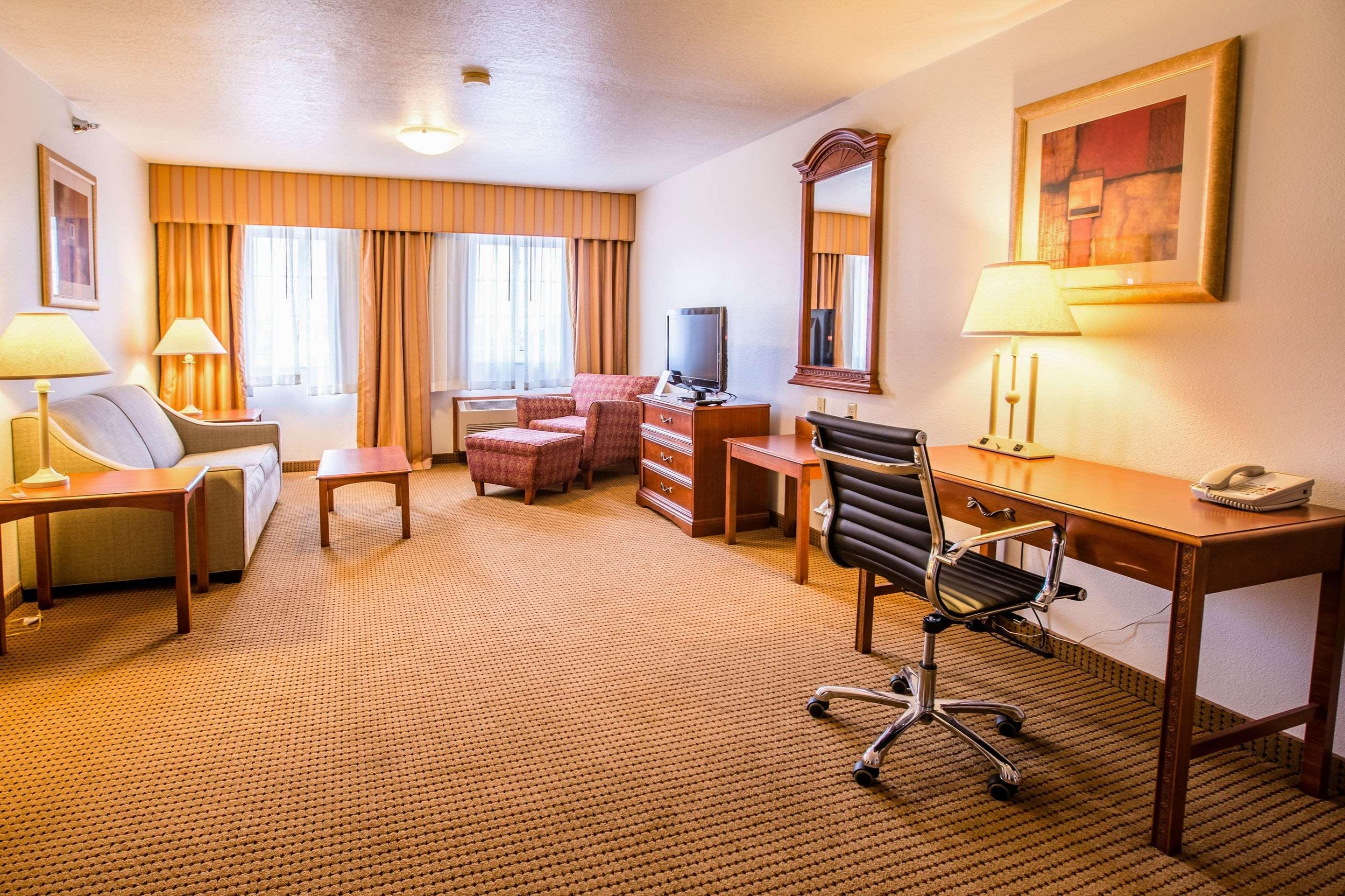 Quality Inn & Suites University Ларами Экстерьер фото
