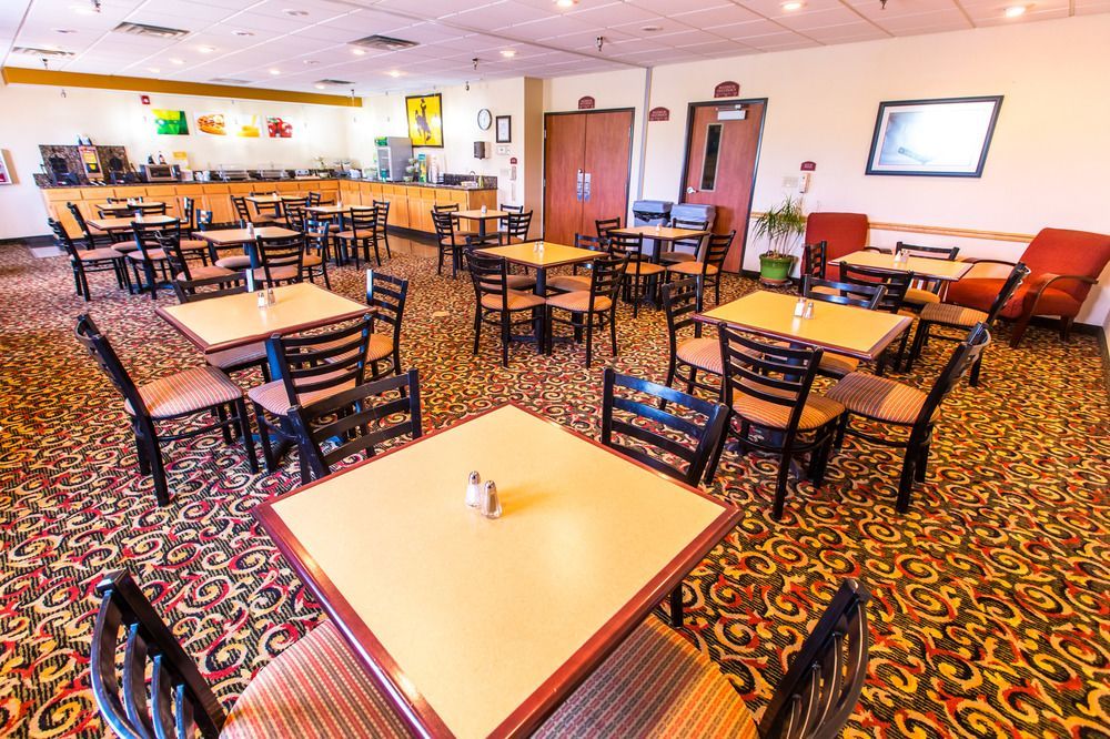 Quality Inn & Suites University Ларами Экстерьер фото